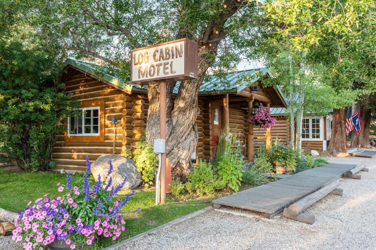 Log Cabin Motel Pinedale Buitenkant foto